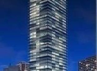 33 Charles St E #1402, Toronto, ON M4Y 0A2