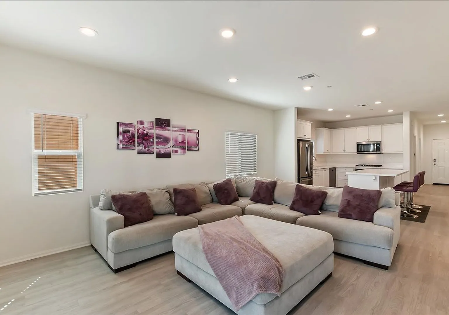 Charming 3-Bedroom Home on Golf Course in Beaumont Move-In Ready! — Photo 2