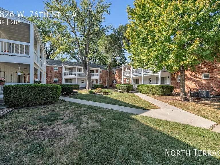 6826 W 76th St #A — Photo 12
