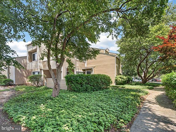 4th image of 1917 Villaridge Dr
