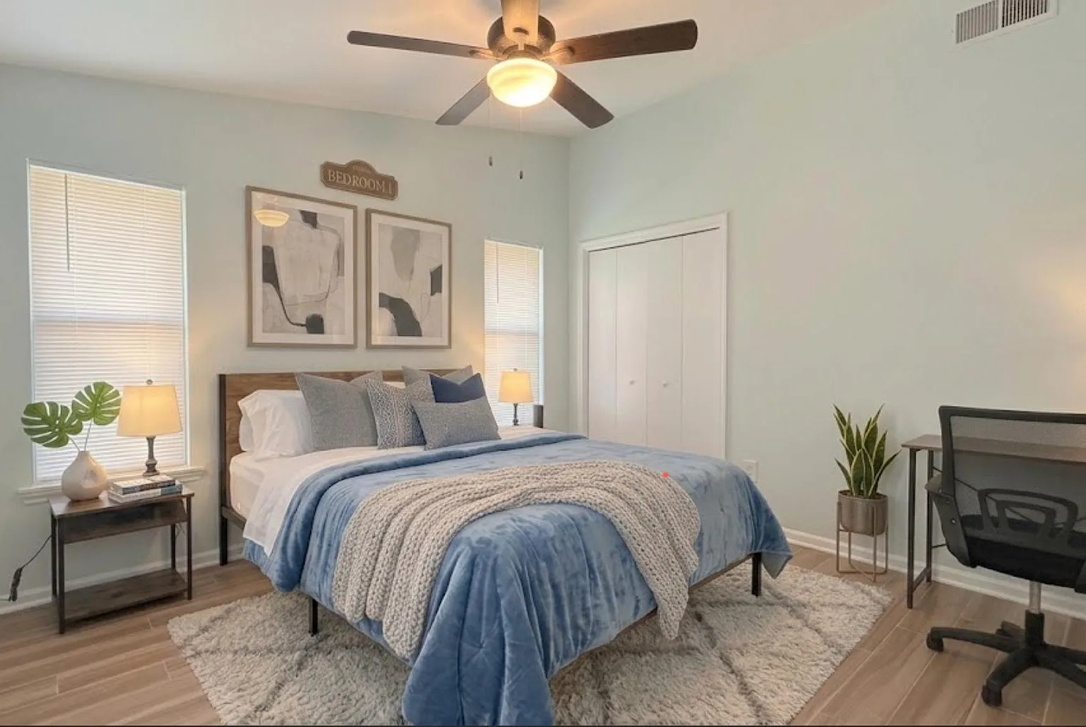 3 bed, 3.0 bath, 1400 sqft, $1,451 — Photo 1