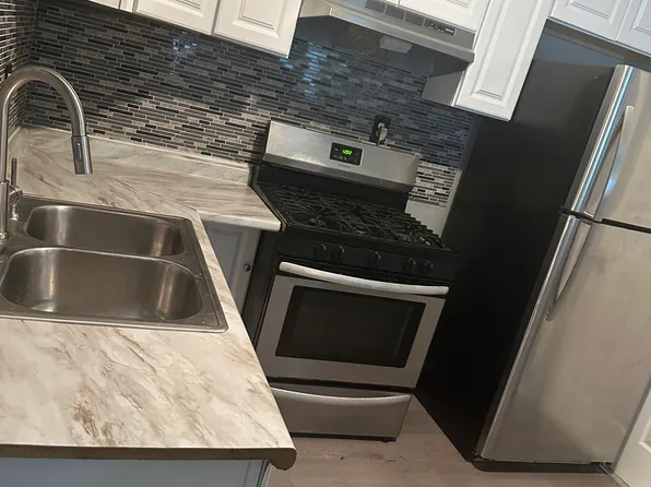 1339 E 115th St, Cleveland, OH 44106