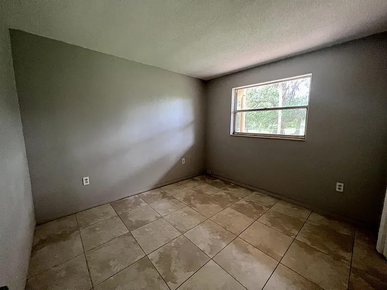 311 Francis Dr #2 — Photo 41