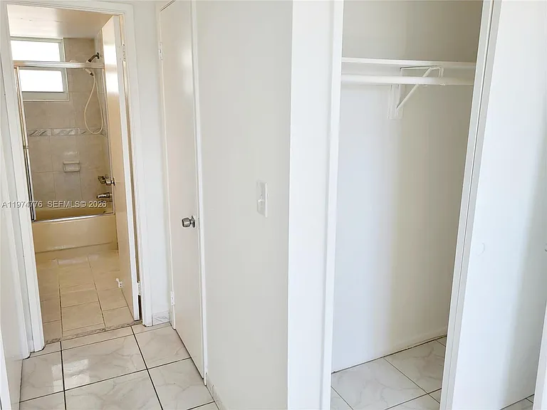 1700 NE 191st St #402 — Photo 12