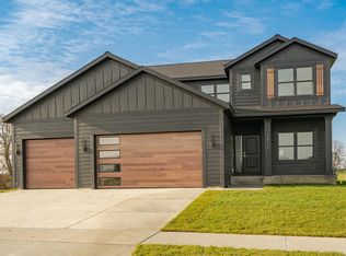 1816 Robinson Ln NE, Byron, MN 55920