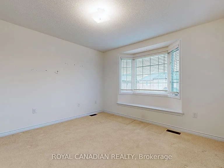 1 Green Spruce Rd — Photo 23