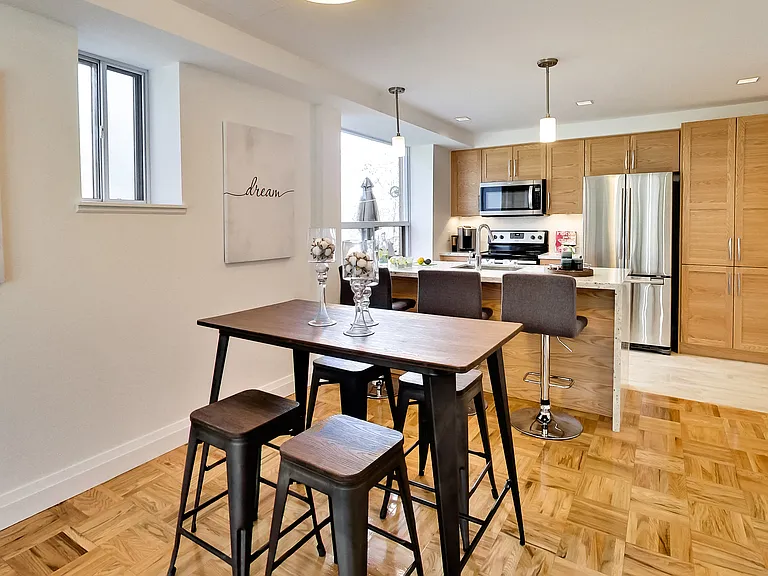 42 Glen Elm Ave #206 — Photo 103