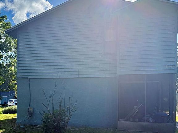 3rd image of 753 SW 2ND TERRACE