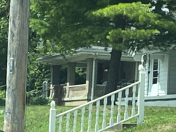 2nd image of 17 E Beechwood Ave