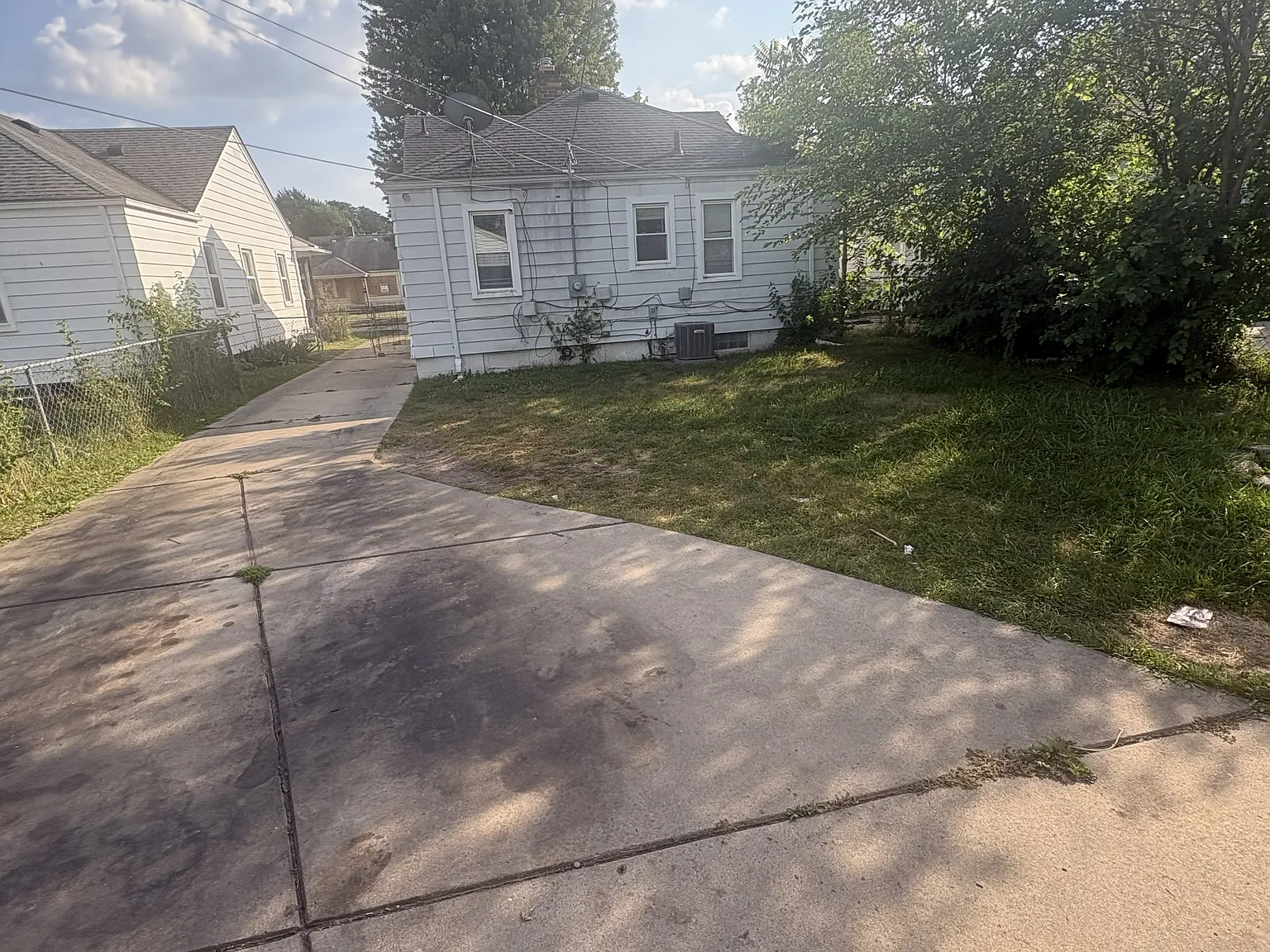 3 bed, 1.5 bath, 1364 sqft, $1,500 — Photo 3