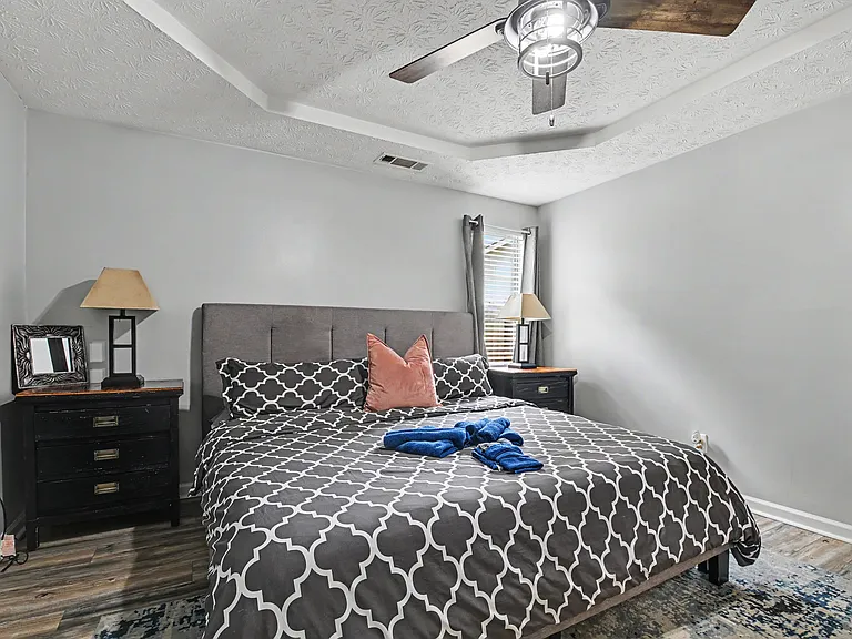 1541 Clifton Downs Dr SE — Photo 8