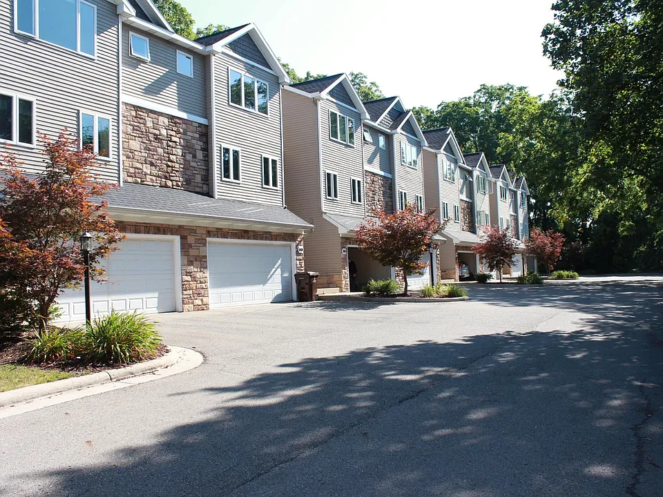 5816 Okemos Rd #BRATTINWOODS