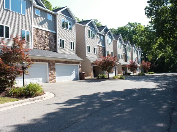 5816 Okemos Rd, Haslett, MI 48840