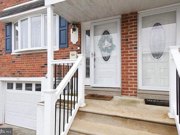 3rd image of 12457 Sweet Briar Rd