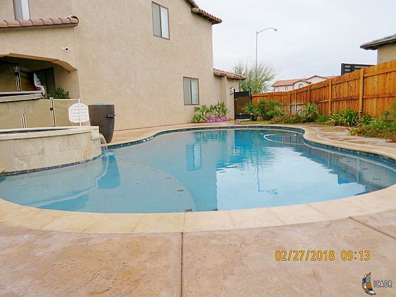 5th image of 2925 Vine Ct