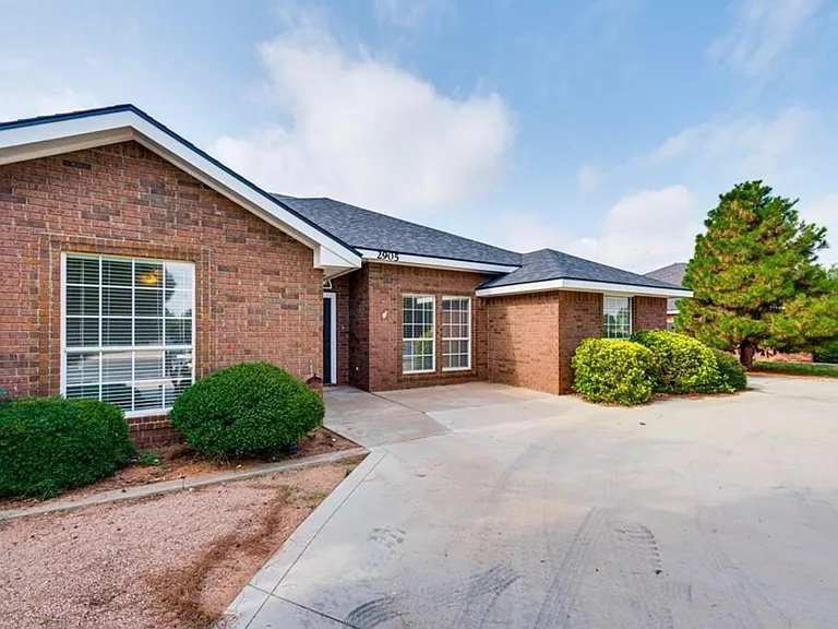 2905 Bluebird Ln — Photo 4