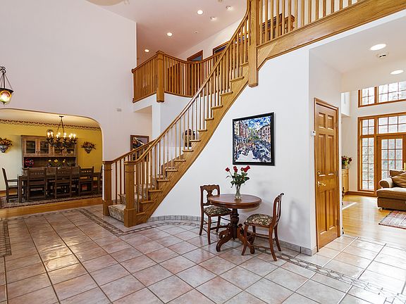 Grand 2-story Entry Hall