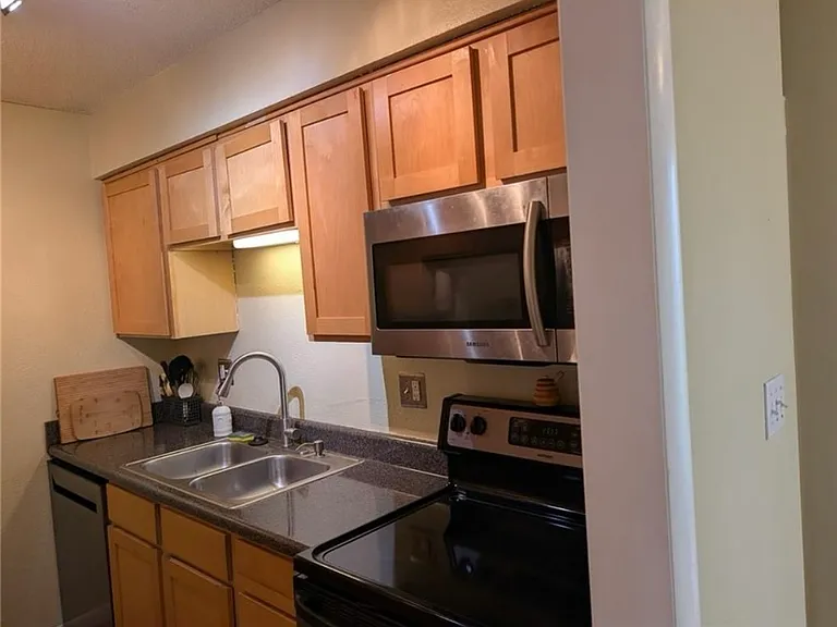 1702 E 97th St #1702 — Photo 14