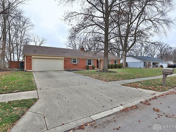 2nd image of 9743 Rose Arbor Dr