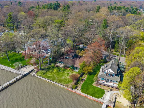 1140 Marigold Dr, Holland, MI 49424