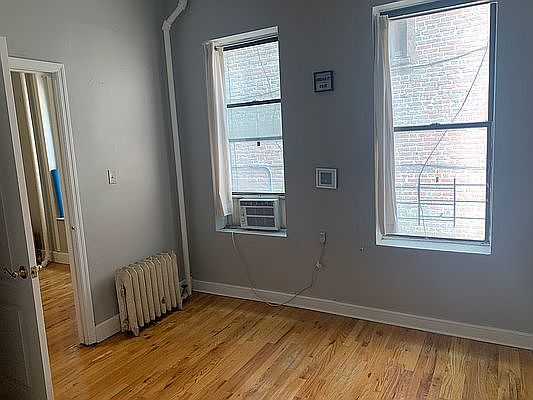 3rd image of 232 Meserole St APT 14