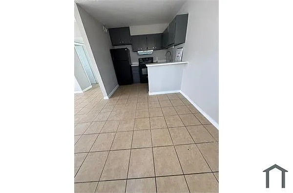 Building Photo - 520 Albert Ave #3