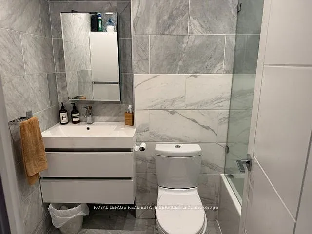 736 Dundas St E #203 — Photo 25