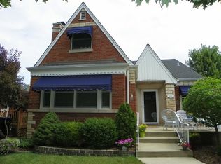 9607 S Ridgeway Ave, Evergreen Park, IL 60805