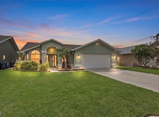 13206 Greywood Cir, Fort Myers, FL 33966