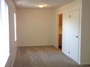 1733 Valley Rd APT C, Champaign, IL 61820