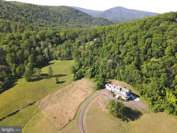 65 Clark Ln, Washington, VA 22747
