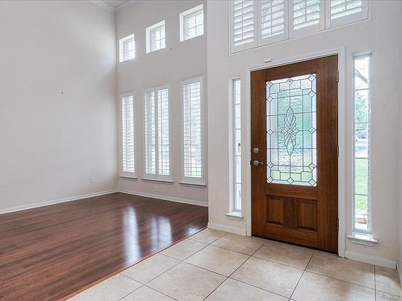 4th image of 11225 Savin Hill Ln