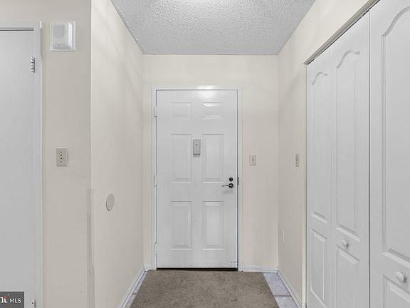 4th image of 15100 Interlachen Dr Unit 4-117