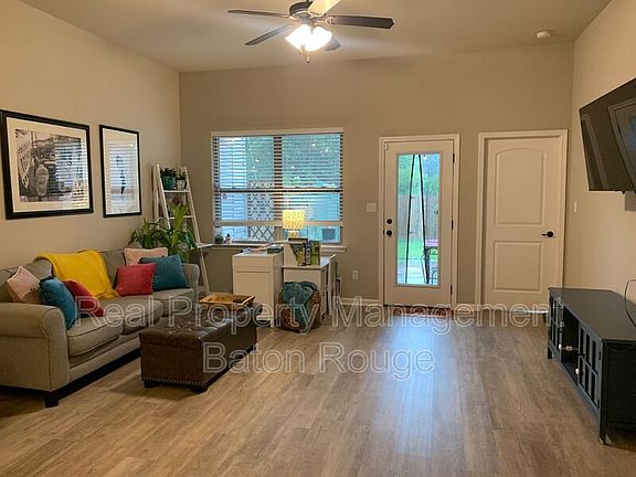 3rd image of 17474 Berkshire Dr #D2