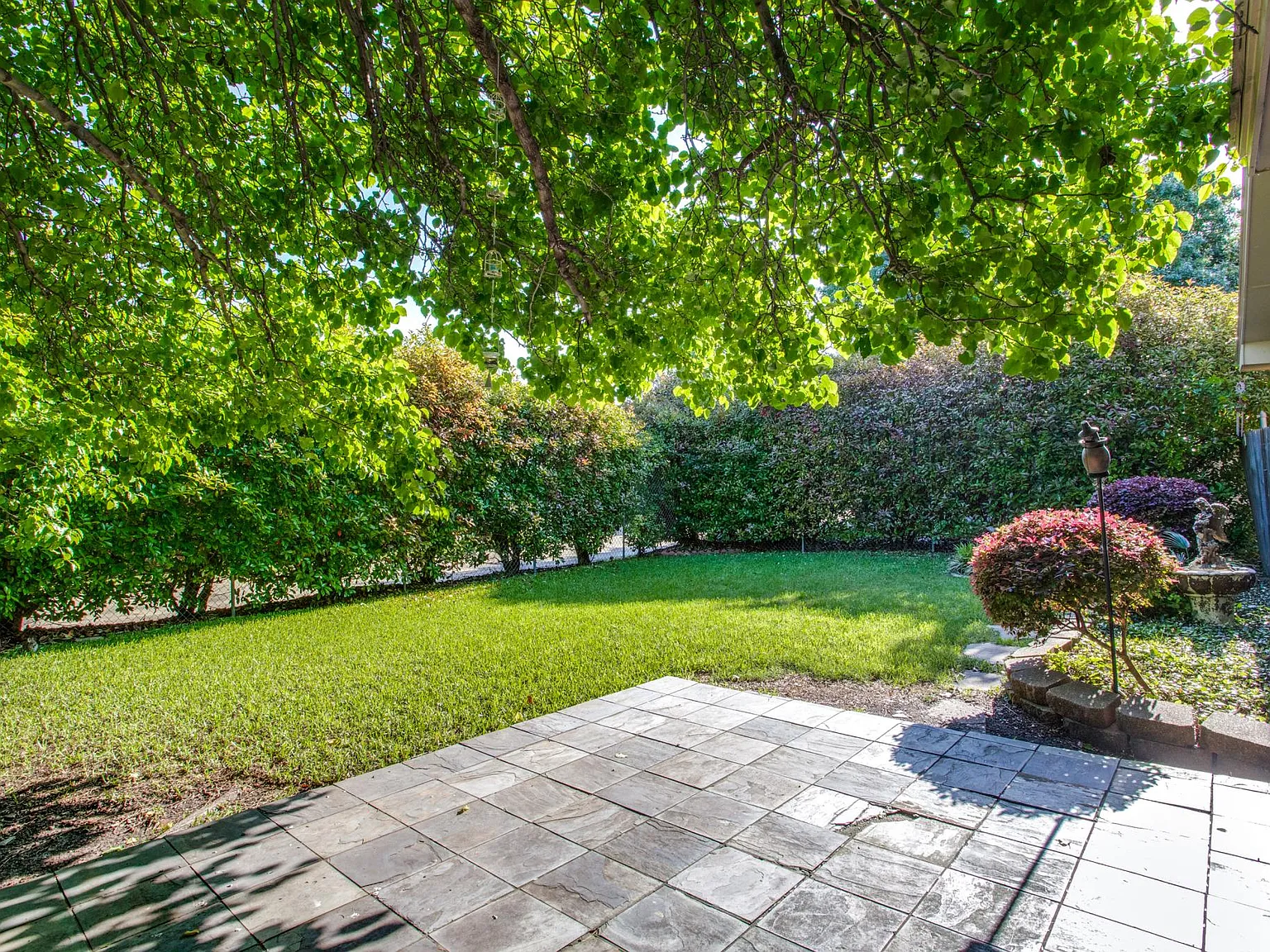 2709 Glenhaven Dr — Photo 2