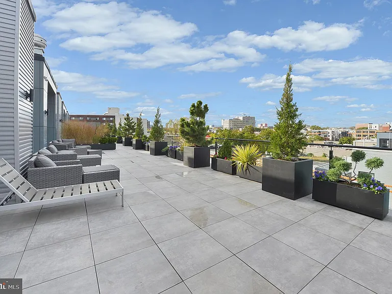 236 Thompson St #B411 — Photo 39