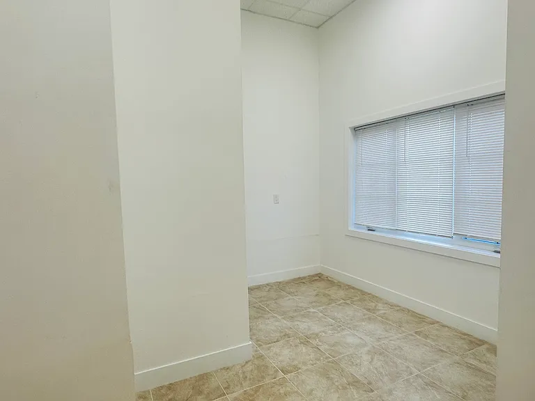 301 Grand Ave #106 — Photo 8