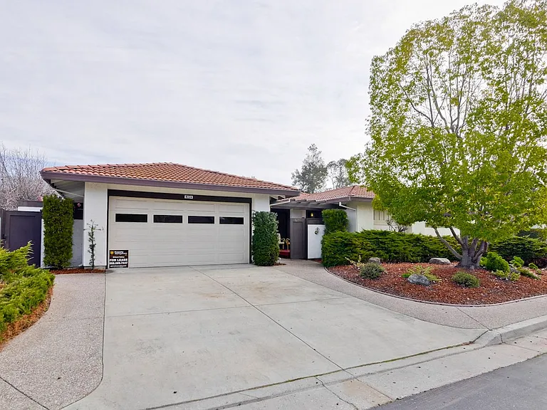 8224 Claret Ct — Photo 2