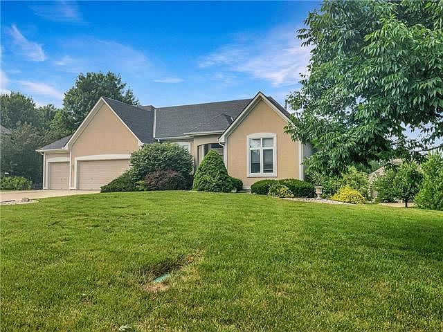 1st image of 2340 NE Smokey Hill Dr
