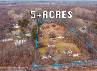 8026 W Lovejoy Rd, Perry, MI 48872