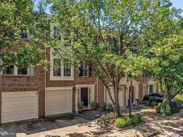 922 Rolfe Pl, Alexandria, VA 22314