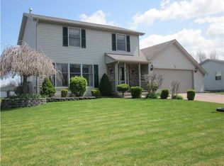 52 Markie Dr W, Rochester, NY 14606