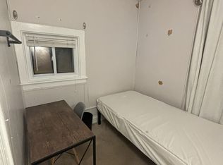 2206 14th St ROOM 1C, Troy, NY 12180