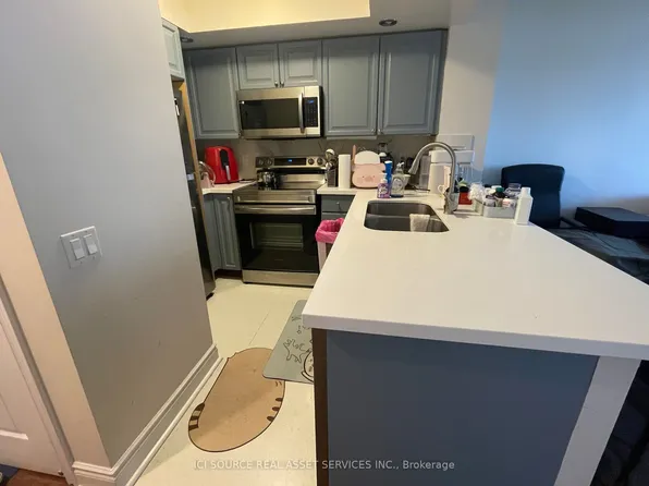 15 Northtown Way, Toronto, ON