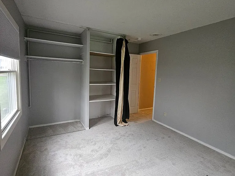 491 Westgate Dr — Photo 18
