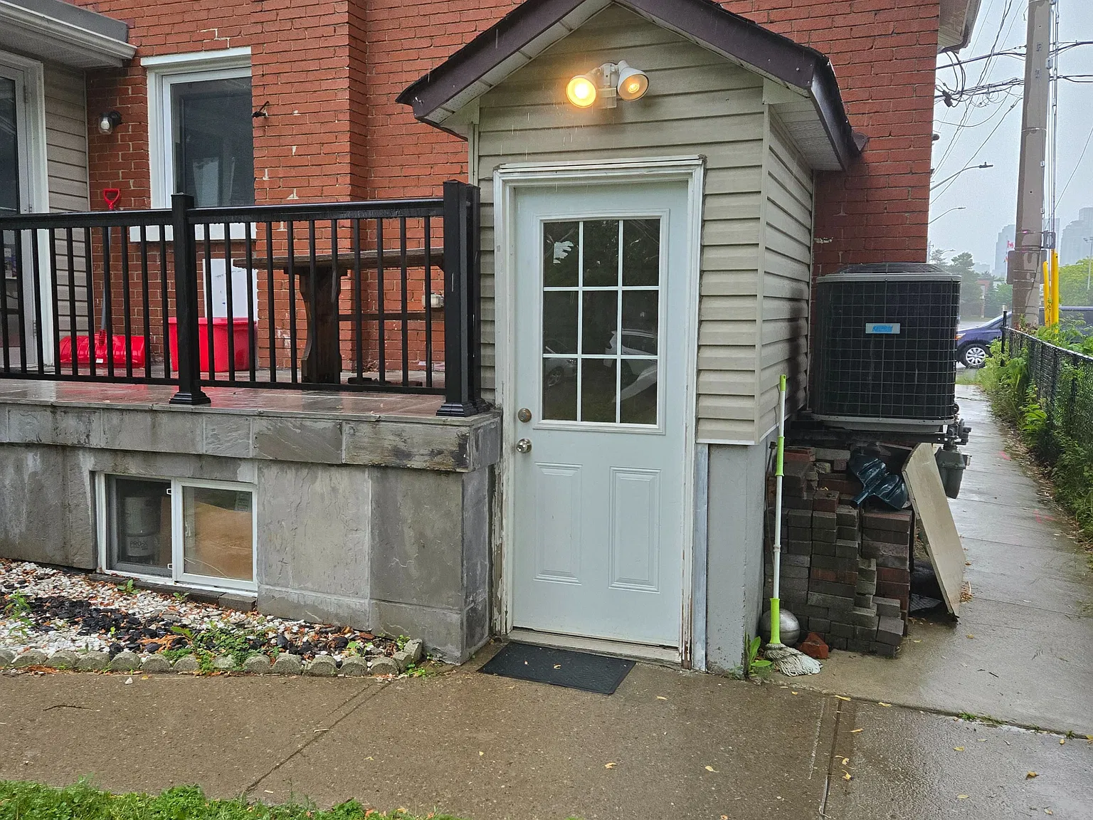 2 bed, $1,800 — Photo 1