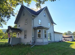 91 Greenwood Rd, Monroeton, PA 18832