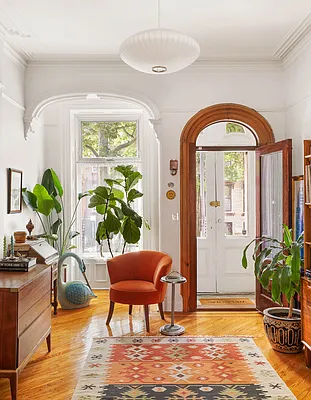 Sold by Compass | media 2