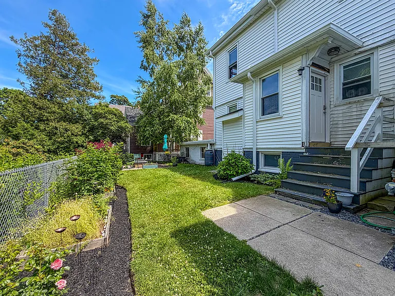 169 Glenwood Ave #2 — Photo 10