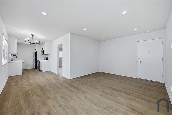 1st image of 1738 Colby Ave APT 9